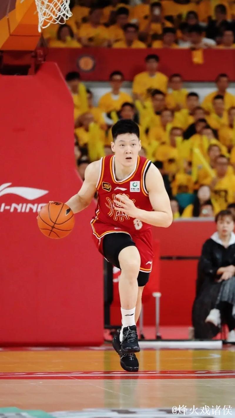 弗格45分辽宁惜败首钢 张宁17分山西胜四川